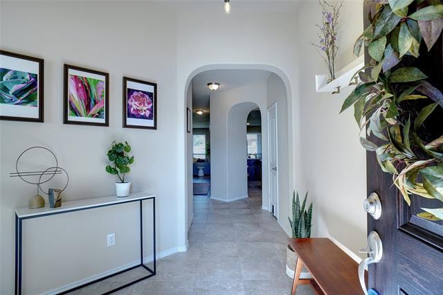 Building Photo - 15805 Barton Ridge Dr