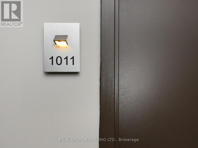 Building Photo - 100 Champagne Ave S