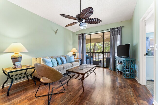 Living ROom - 4525 46th St Ct W