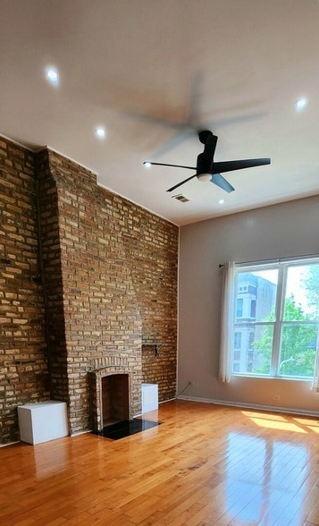 Building Photo - 4609 S Vincennes Ave