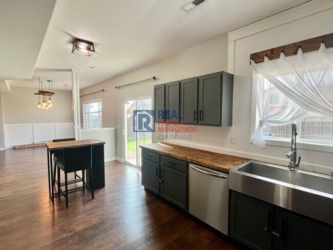 Foto del edificio - 7577 Chasewood Loop