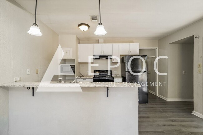 Foto del edificio - 1208 Karen Dr