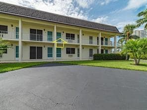 Primary Photo - 130 N Collier Blvd