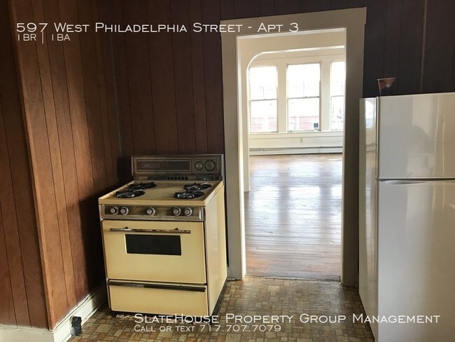Building Photo - 597 W Philadelphia St