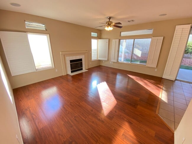 Building Photo - *BEAUTIFUL 3 CAR GARAGE HOME IN THE NORTH ...