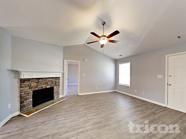 Foto del edificio - 184 Kings Crossing Ct