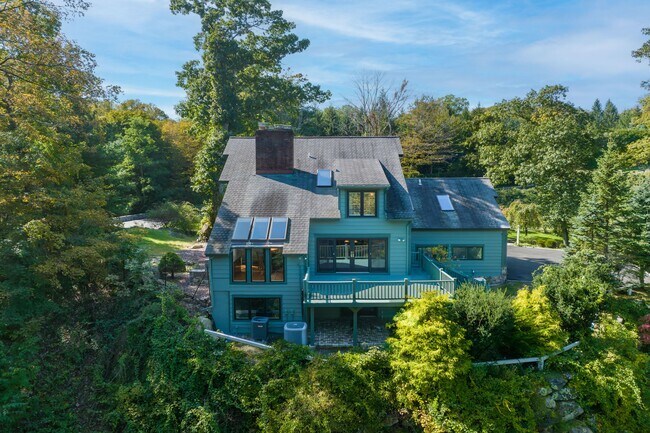 Foto del edificio - 388 Taconic Rd