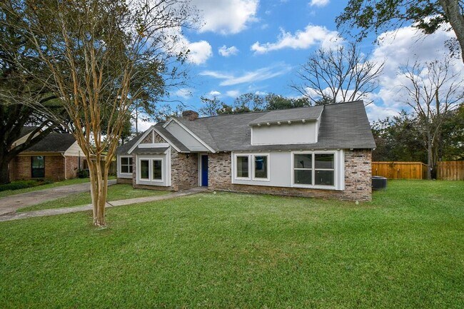 Building Photo - 1318 Burnwood Ln