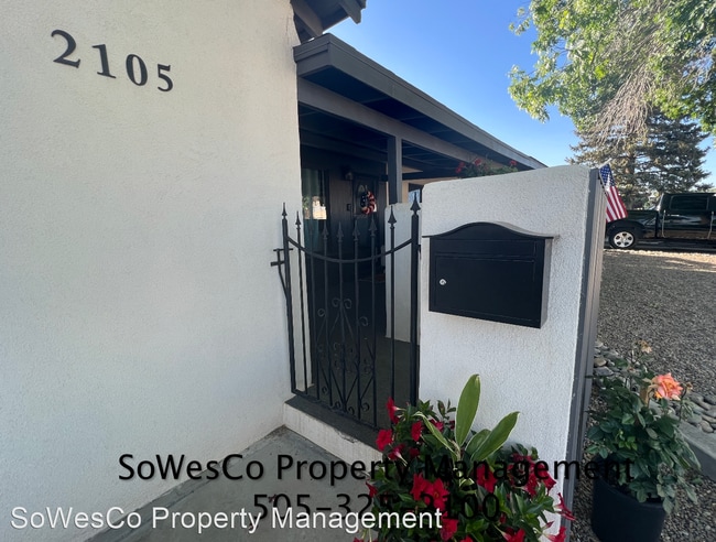 Foto del edificio - 3 br, 2 bath House - 2105 Cochiti Ave