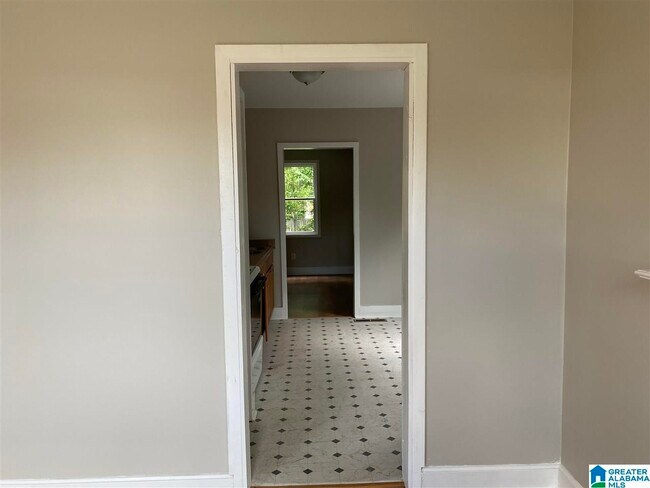 Building Photo - 1513 3rd St W