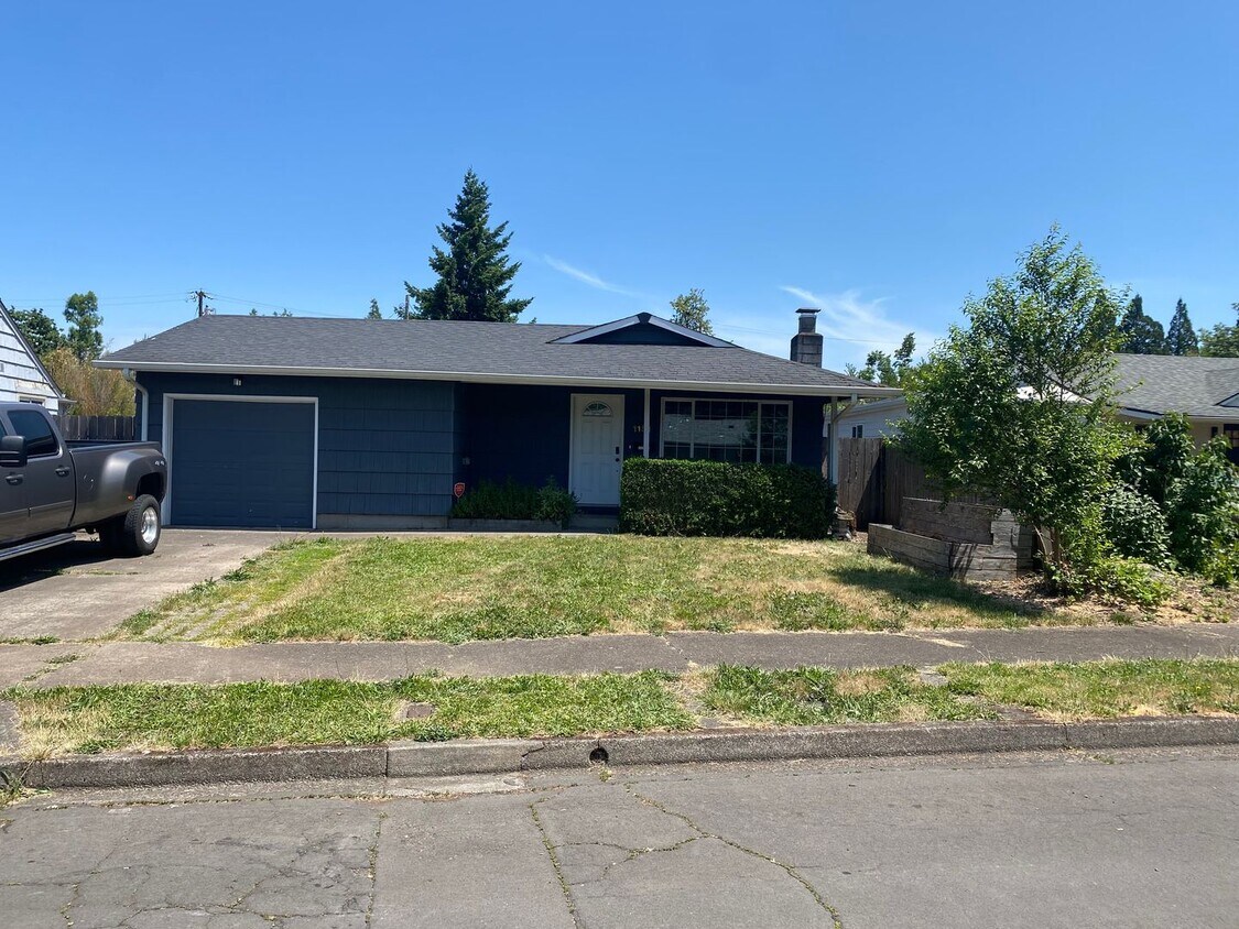 Foto principal - Great Single level home close to all your ...