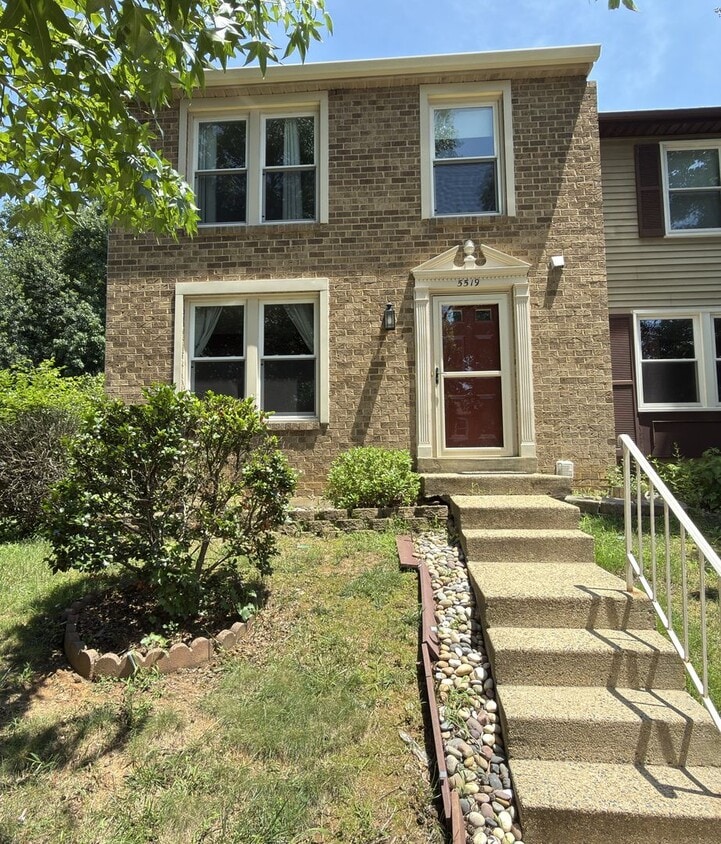 3 Bed 4 Bath Townhome for Rent in Fairfax, VA! - 3 Bed 4 Bath Townhome for Rent in Fairfax, VA!