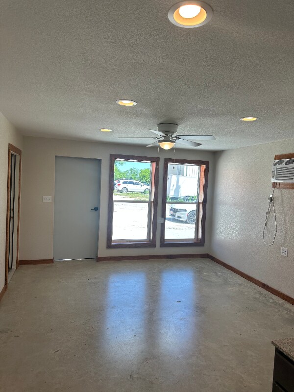 Foto del edificio - 4026 Old Lorena Rd