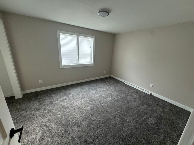 Foto del edificio - 2740 W Glenpark Dr