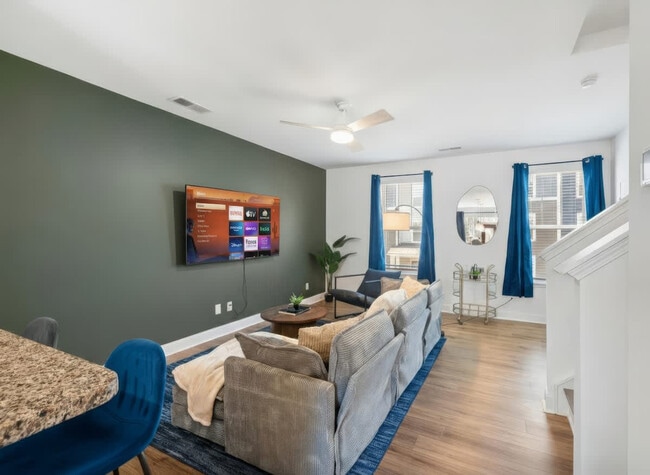 Building Photo - 4118 Bunker Dr