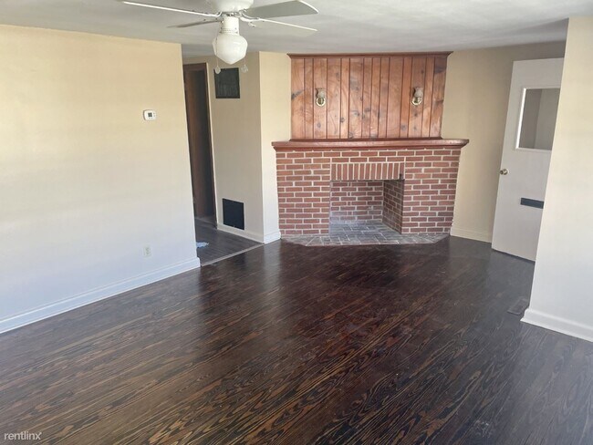 Building Photo - 2 br, 1 bath Duplex - 6 Jackson St  1 BA A...