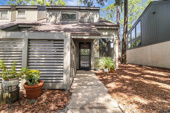 Building Photo - 8 Devils Elbow Ln