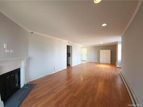Building Photo - 15 Greenridge Ave