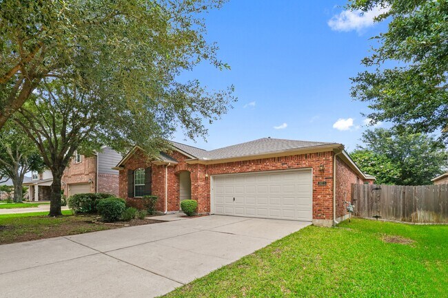 Foto del edificio - 3611 Rocky Ledge Ln