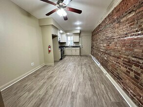 Building Photo - 331 Rose St