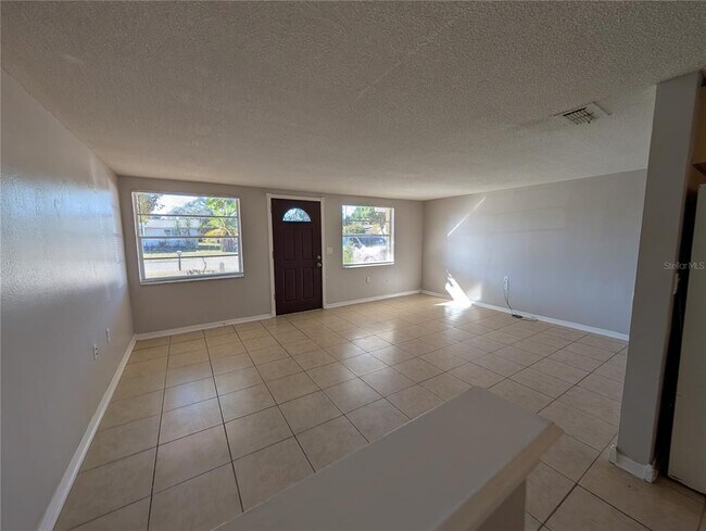 Foto del edificio - 5015 Overton Dr