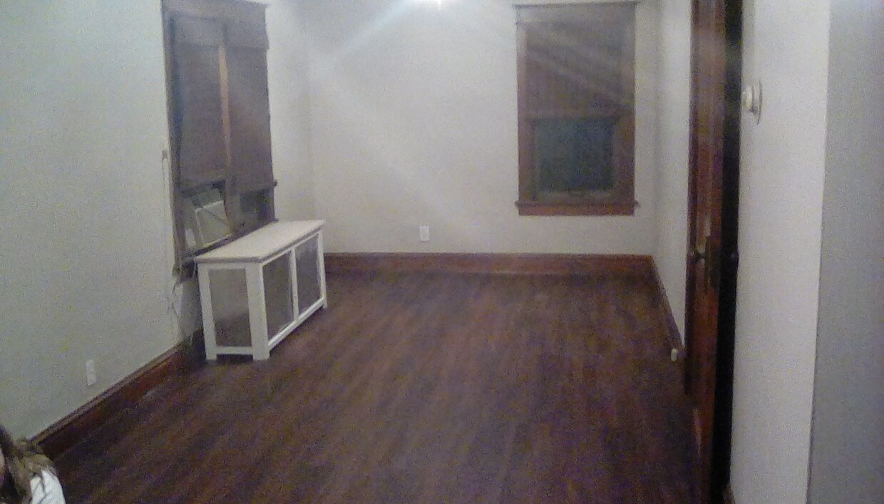 519 N Raynor Ave, Joliet, IL 60435 Apartments in Joliet, IL