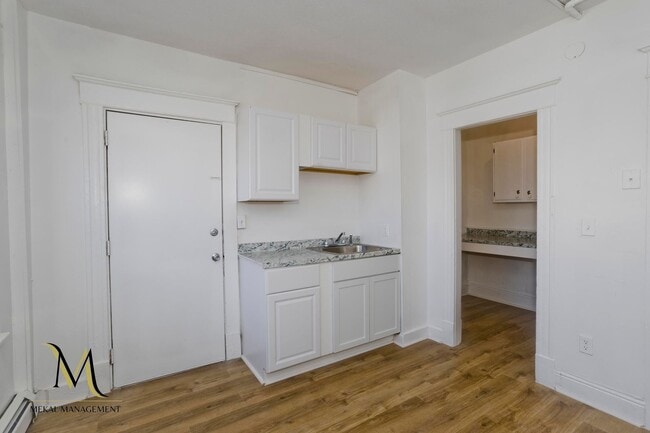 528-532 Union Street - 528-532 Union Street Apartment