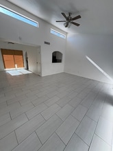 Building Photo - 117 E King Rd