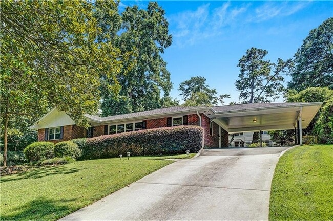 Photo - 2127 Desmond Drive Unit House