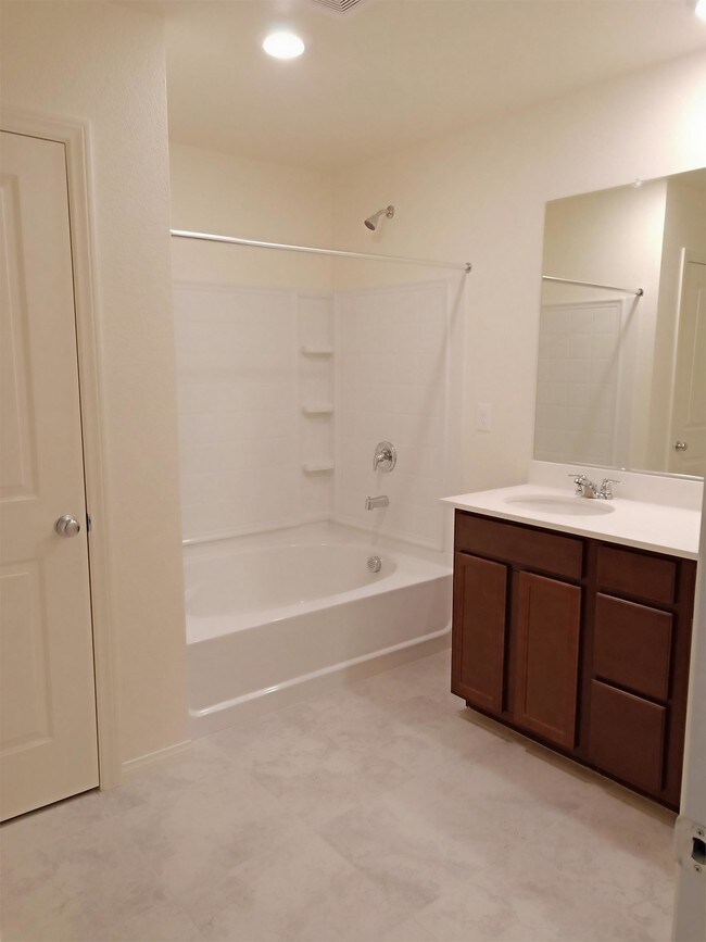 Foto del edificio - 7753 Alder Forest St