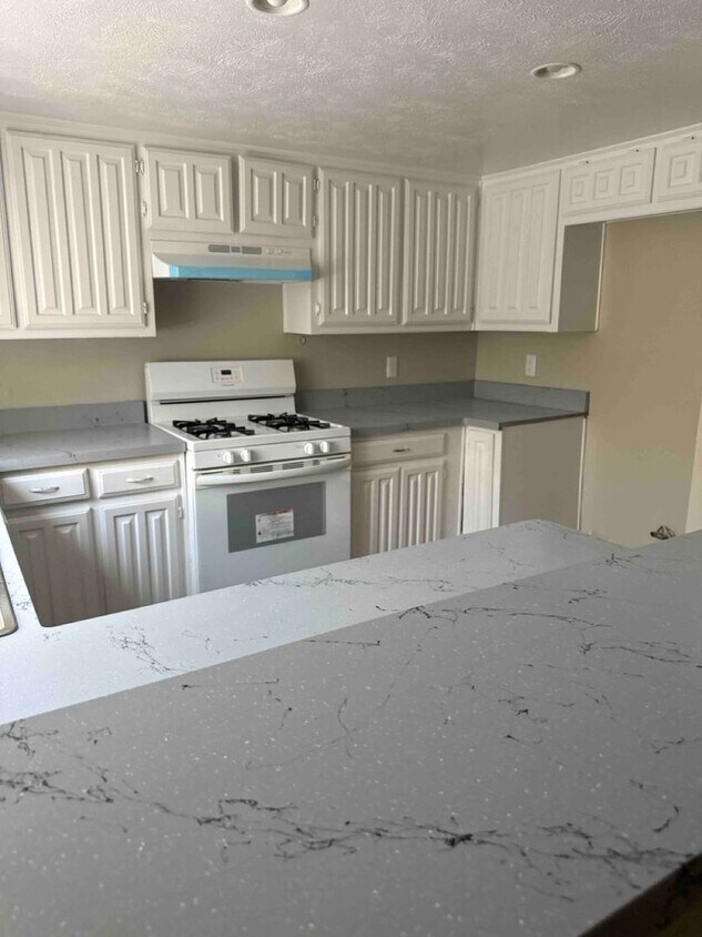 Desoto - 3 Bedroom -2.5 Bath - Desoto - 3 Bedroom -2.5 Bath