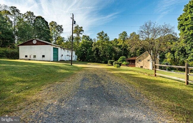 Building Photo - 8484 Kings Hwy S