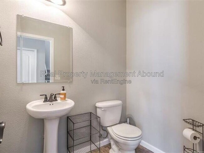 Building Photo - 14837 S Toledo Pl