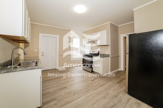 Foto del edificio - 1319 N Broadway St