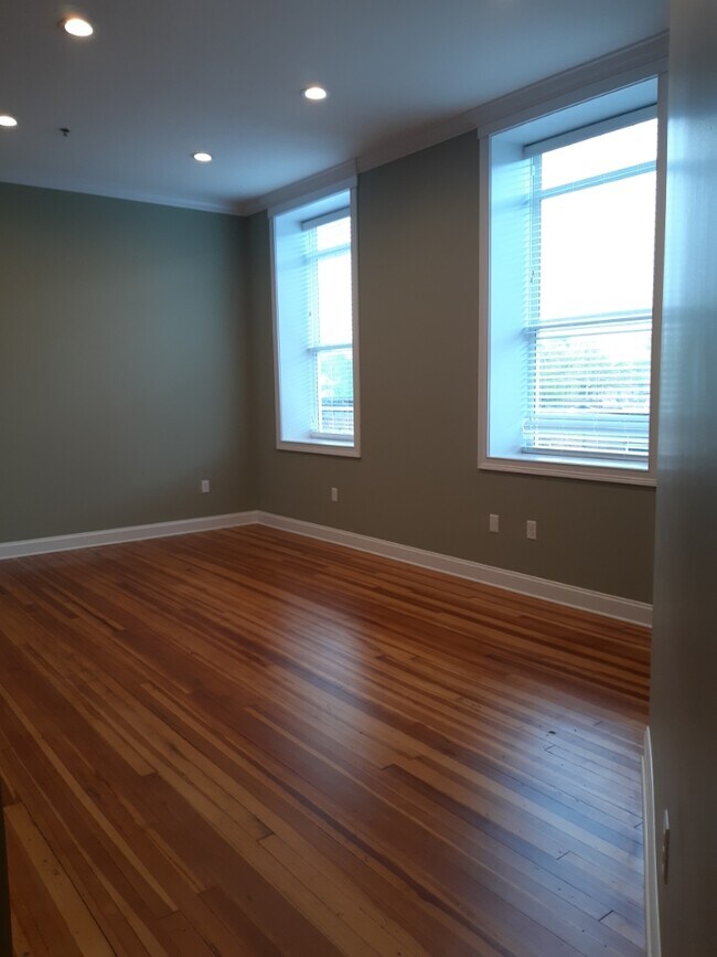Unit #3 - 136 W Main St