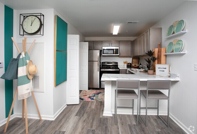 2BR,2BA-850SF - Campus West Apartments