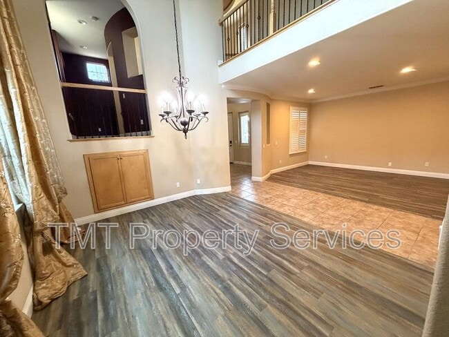 Building Photo - 6832 Salvaterra Cir