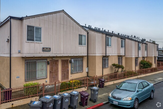 Building Photo - 5201-5211 Foothill Blvd