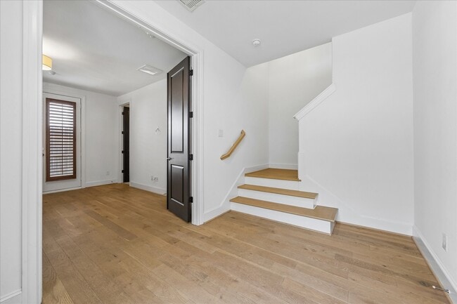 Building Photo - 2314 Hutchins St