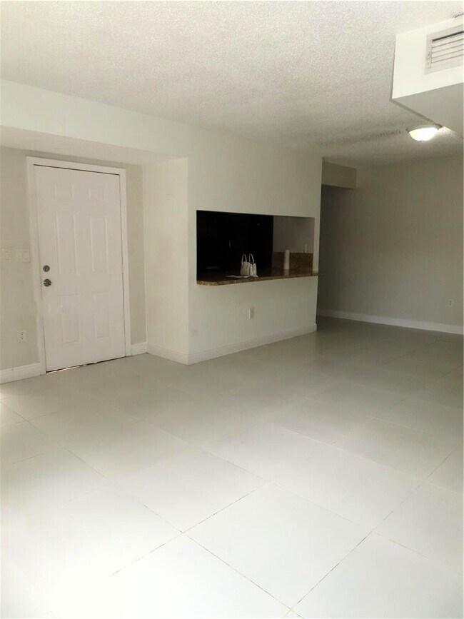 Building Photo - 13894 SW 65th Ter