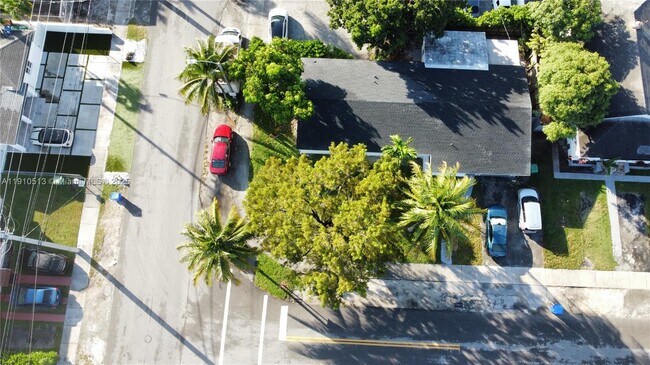 Building Photo - 4700 SW 7th St