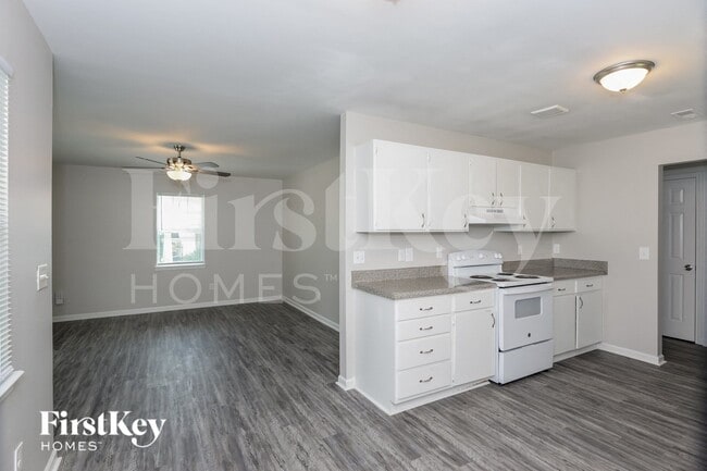 Building Photo - 3018 Amay James Ave