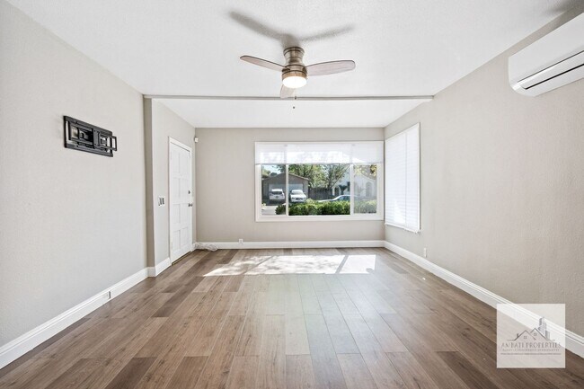Foto del edificio - 1459 N. Ferger Ave