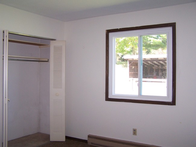 Building Photo - Stonehill Apartments