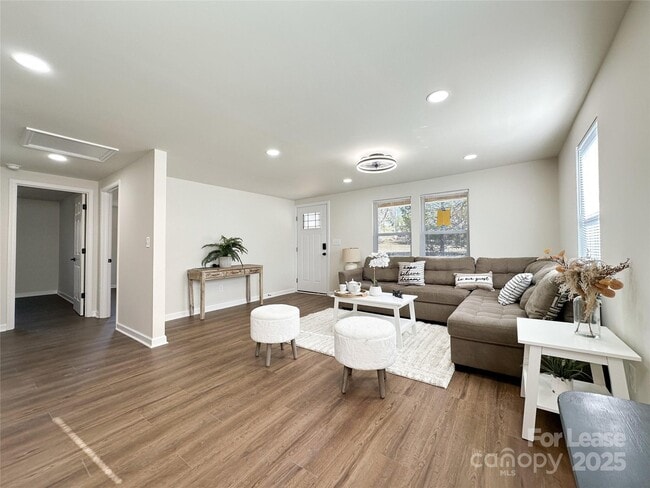 Foto del edificio - 226 Malvern Dr SW