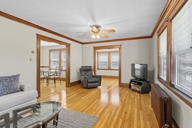 Foto del edificio - 40 Cottage Park Rd