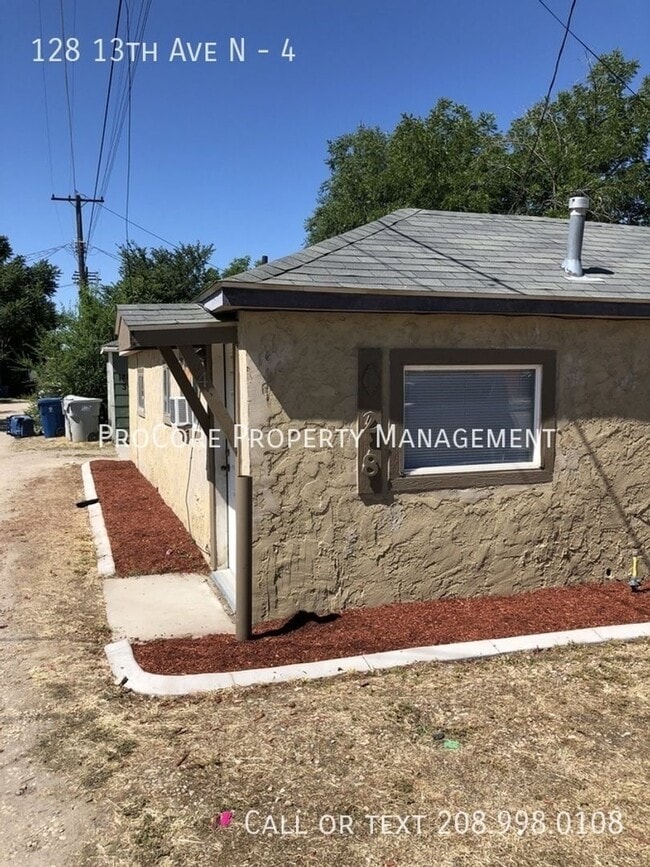 Building Photo - 128 13th Ave N