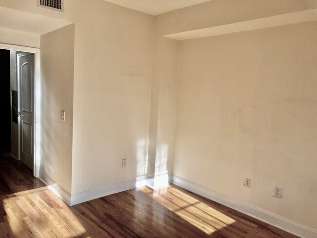 Foto del edificio - 347 7th St