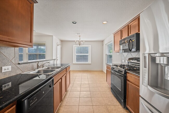 Foto del edificio - 3500 Savage Springs Dr