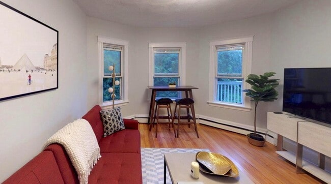 Building Photo - 110 Greenbrier St